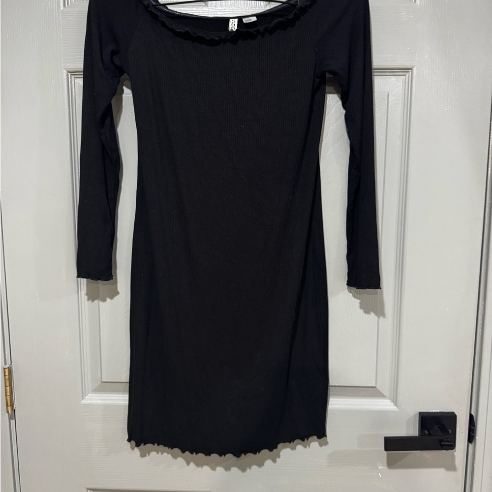 H&M Black Ribbed Long Sleeve Lettuce-Edge Dress